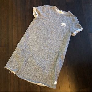 Roots salt and pepper / grey sweatshirt shirt dress. Pockets!  EUC!